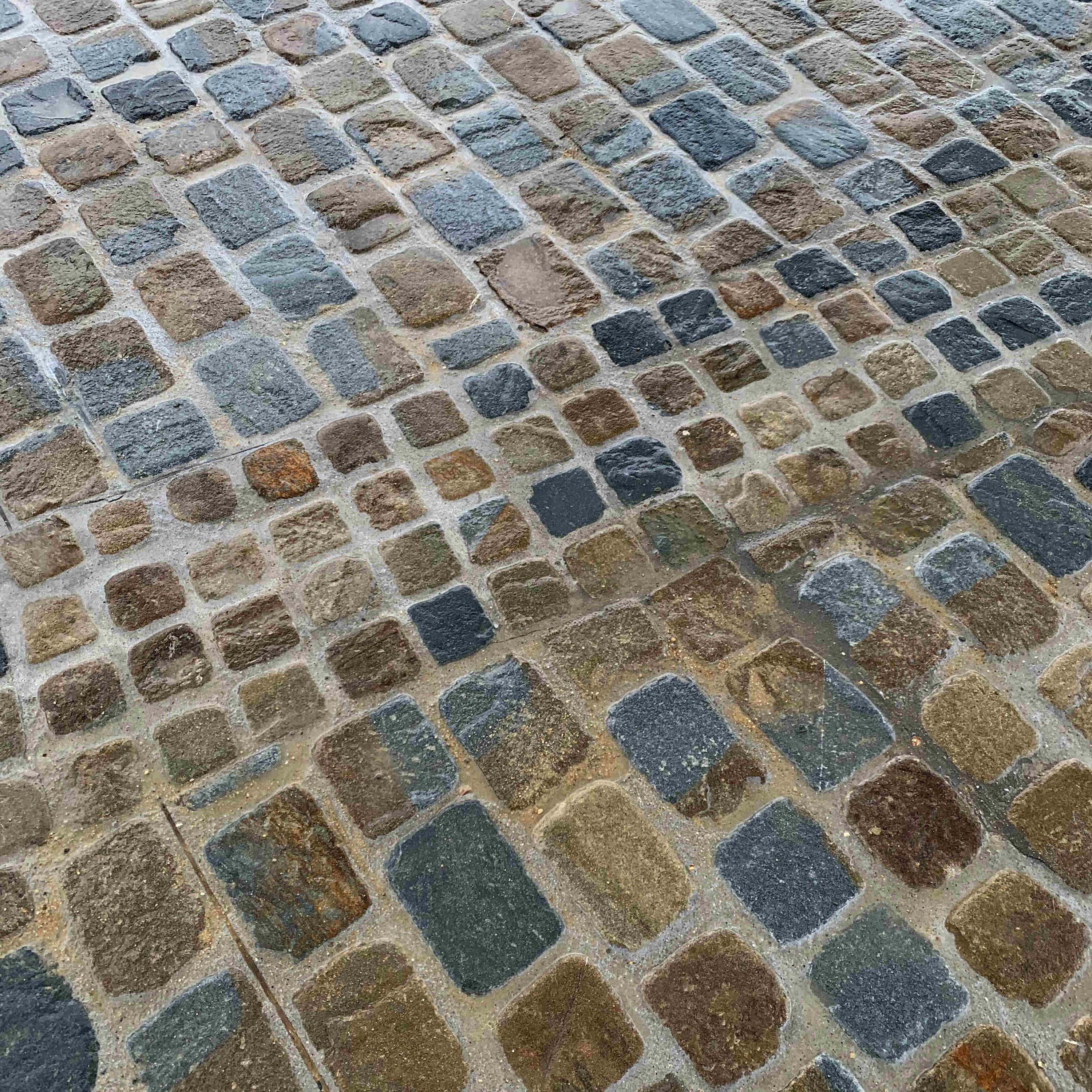 Gr&egrave;s Albanera Antique